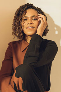 Kelly McCreary